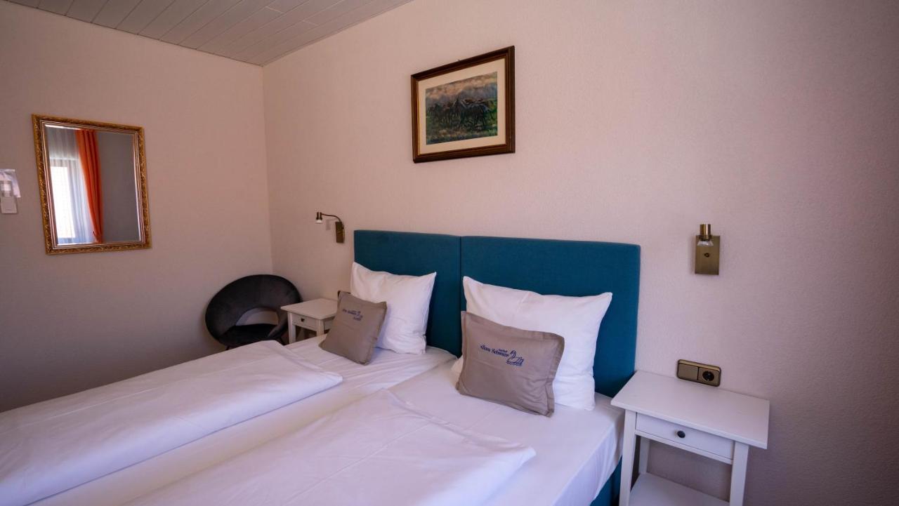 Steinsfeld Hotel Gasthof Zum Schwan מראה חיצוני תמונה