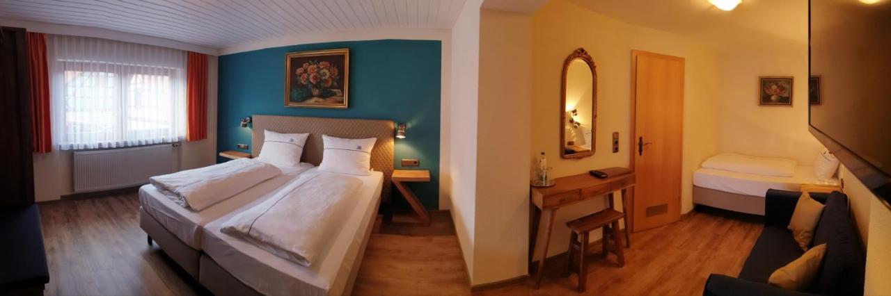 Steinsfeld Hotel Gasthof Zum Schwan מראה חיצוני תמונה