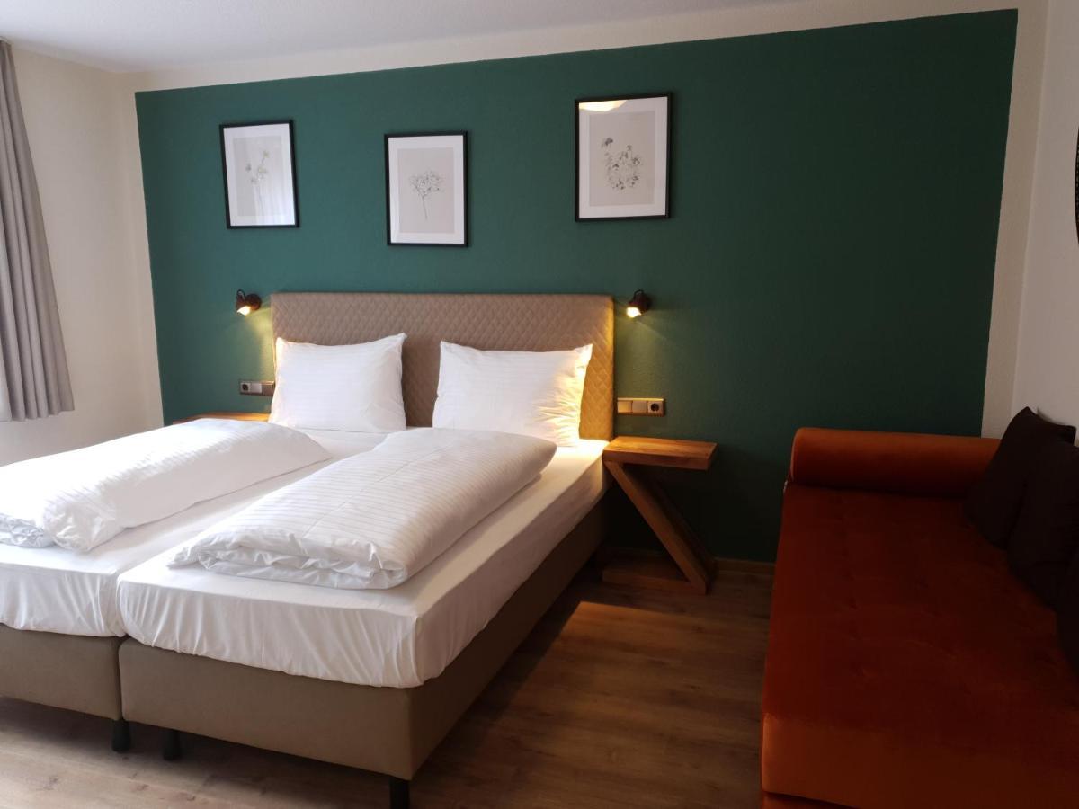 Steinsfeld Hotel Gasthof Zum Schwan מראה חיצוני תמונה