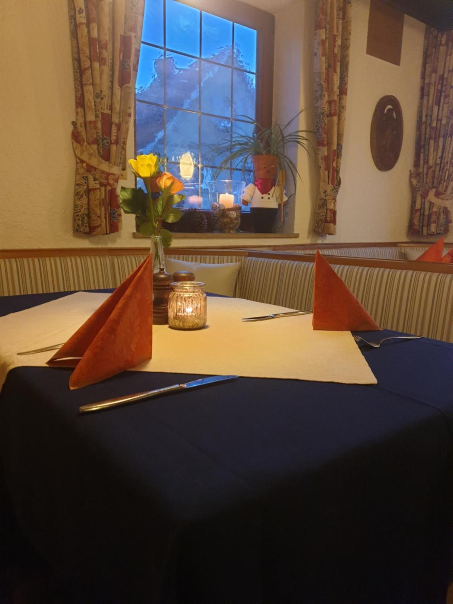 Steinsfeld Hotel Gasthof Zum Schwan מראה חיצוני תמונה